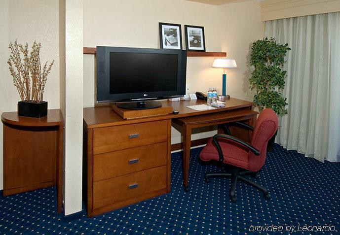 Courtyard By Marriott Birmingham Trussville Pokój zdjęcie