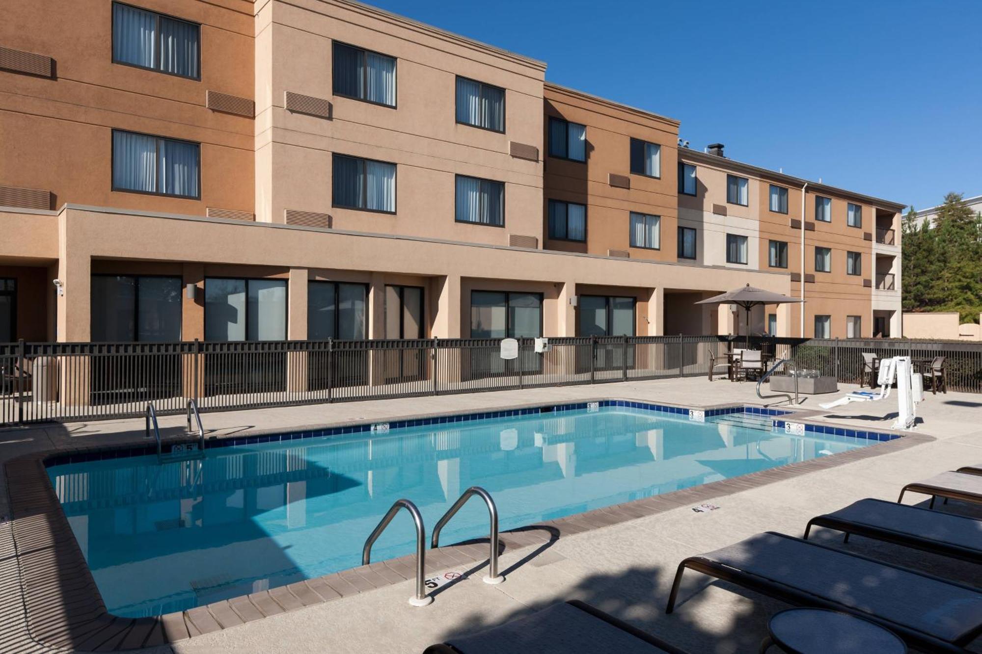Courtyard By Marriott Birmingham Trussville Zewnętrze zdjęcie