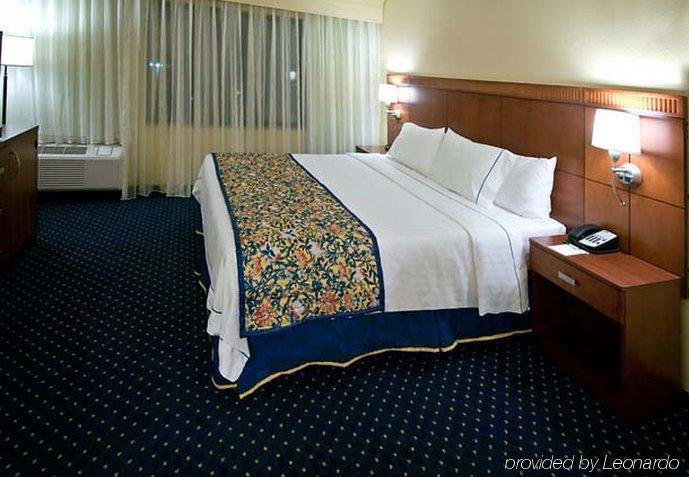 Courtyard By Marriott Birmingham Trussville Pokój zdjęcie